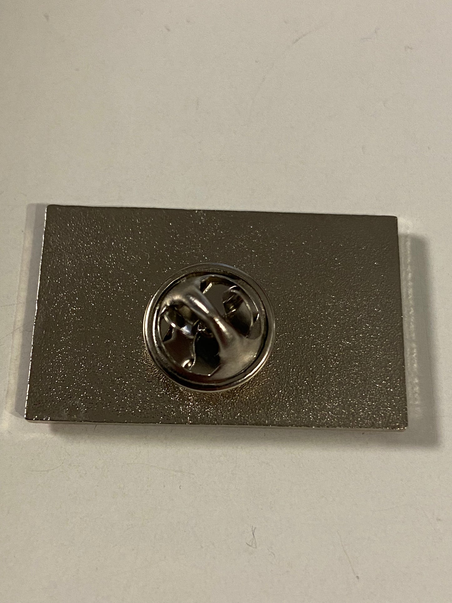Pin Regenbogenflagge PEACE