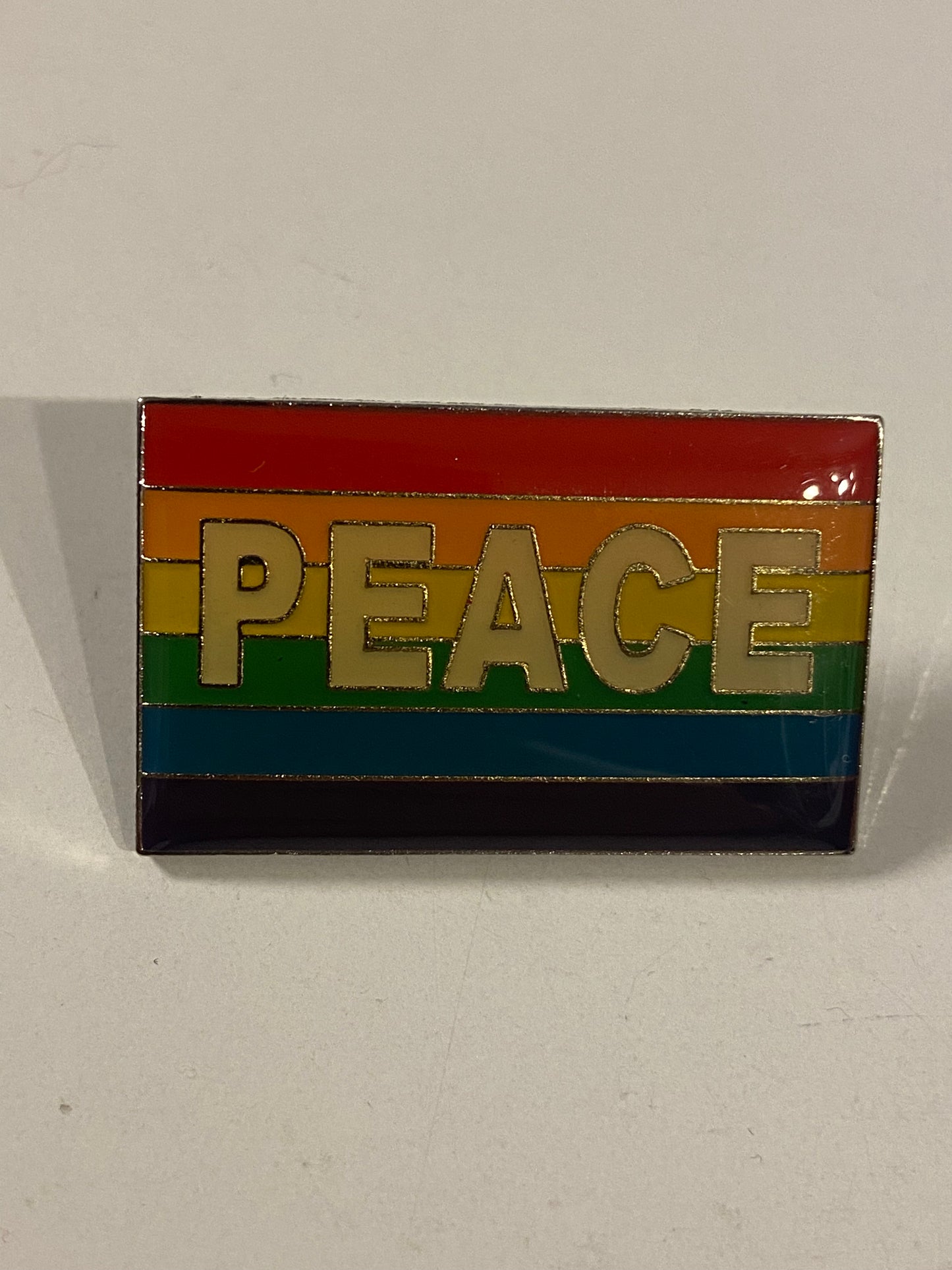 Pin Regenbogenflagge PEACE