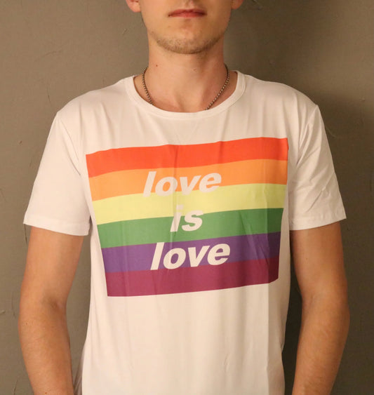 Love is love Flag T-Shirt Unisex